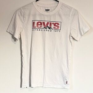 Levi's White Tee with Red Logo - Size: 10/12